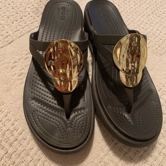 CROCS Shoes - ‼️New‼️Crocs Women’s Sanrah Embellished Wedge Flip